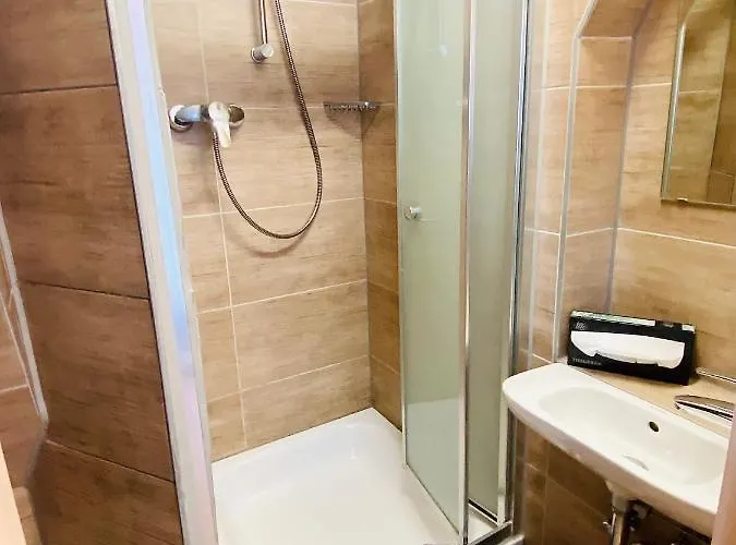 M-hotel 2* Stuttgart