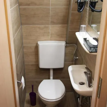 M-hotel Szálloda 2*
