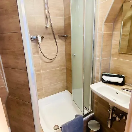 M-hotel 2* Stuttgart